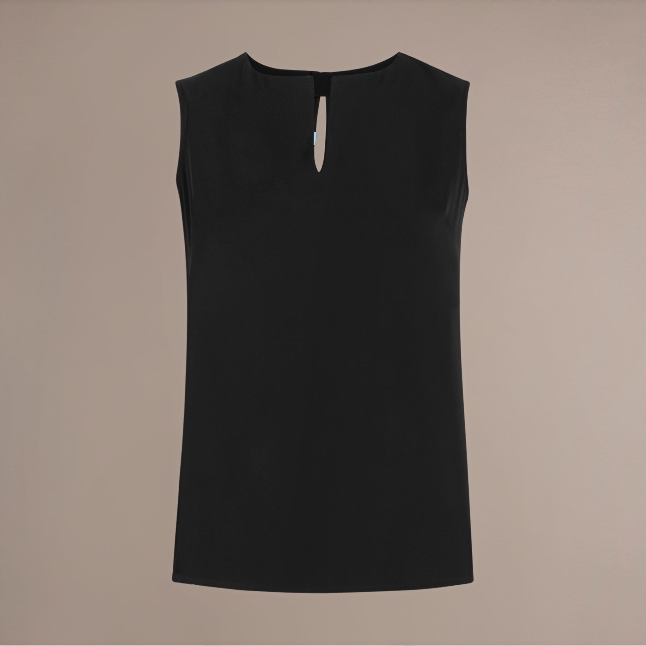 (Black)