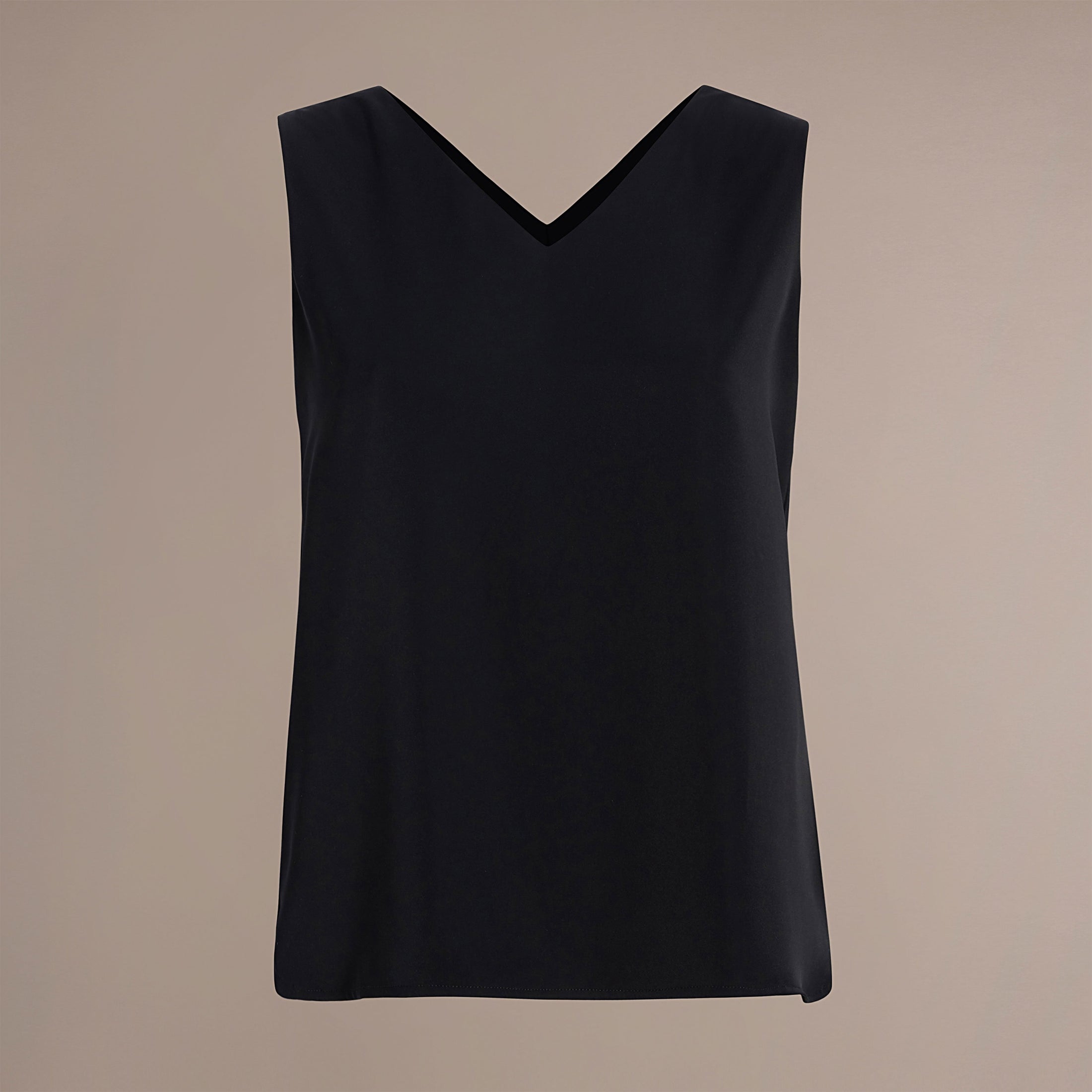 (Black)