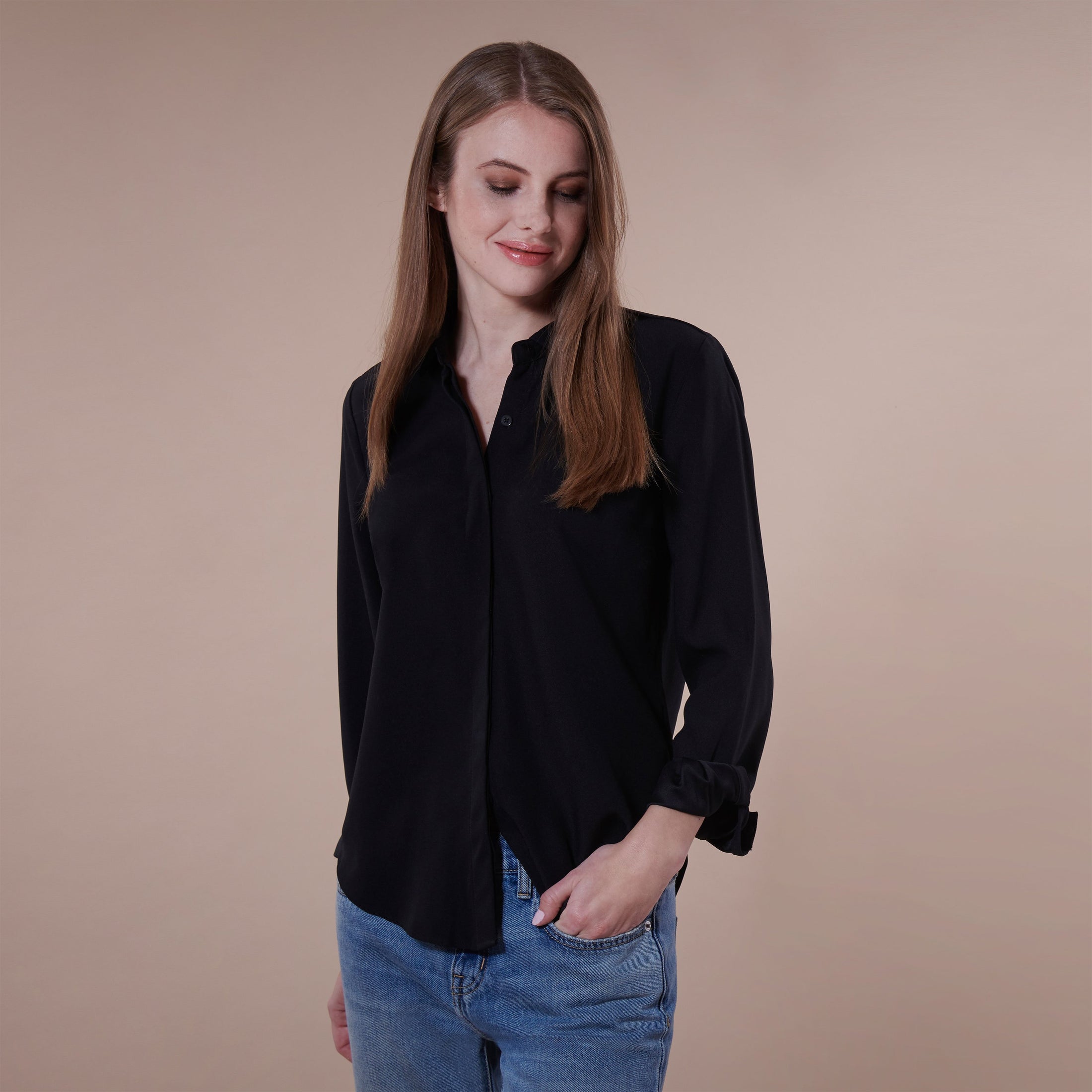 (Black)