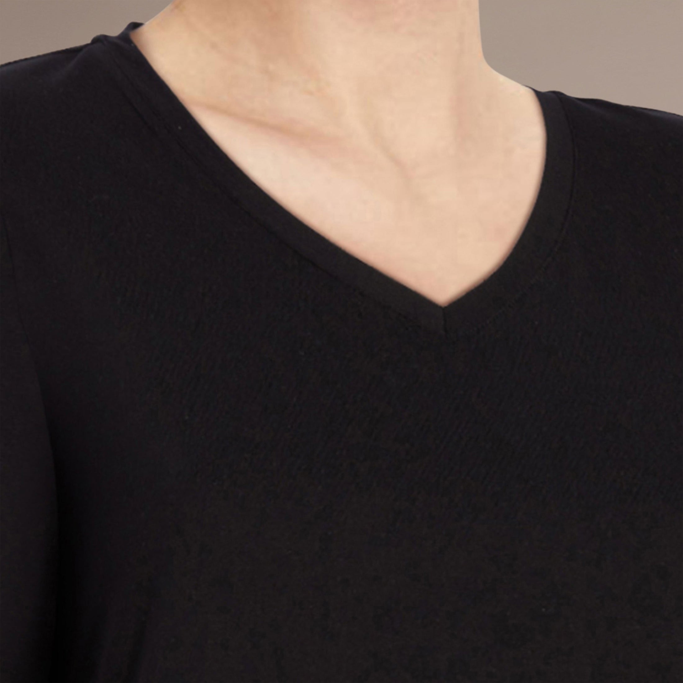 (Black)